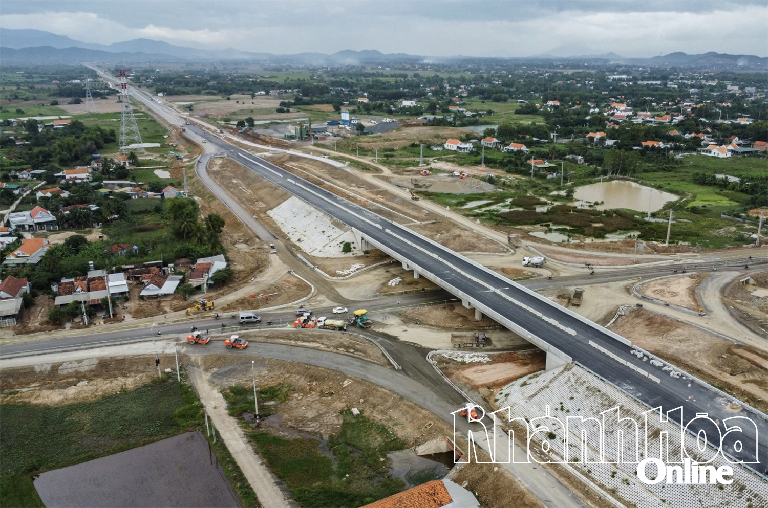 Khẩn trương giải quyết các phần việc trước khi sắp xếp bộ máy