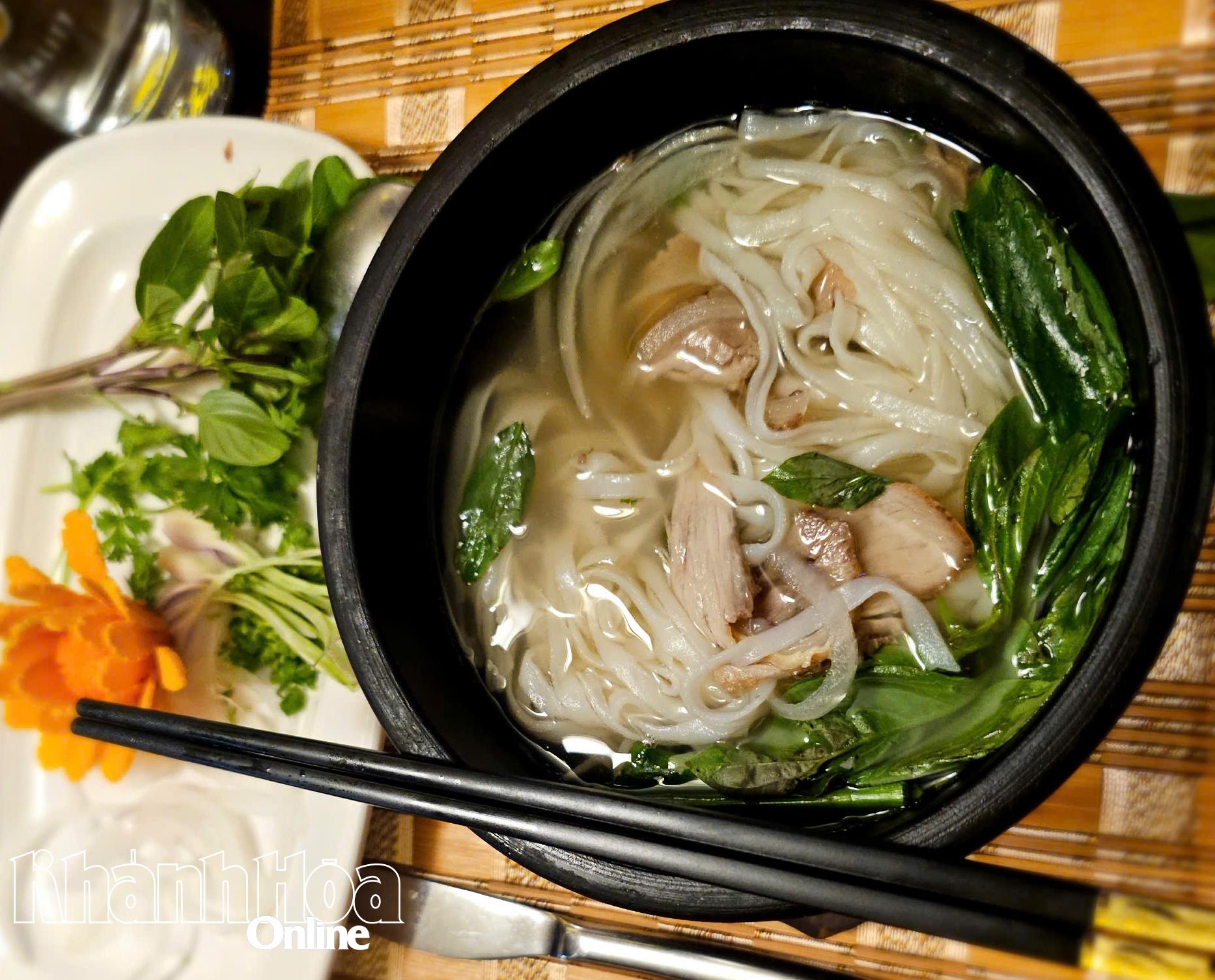 Tạp chí National Geographic kể chuyện về phở và hành trình của hương vị và ký ức