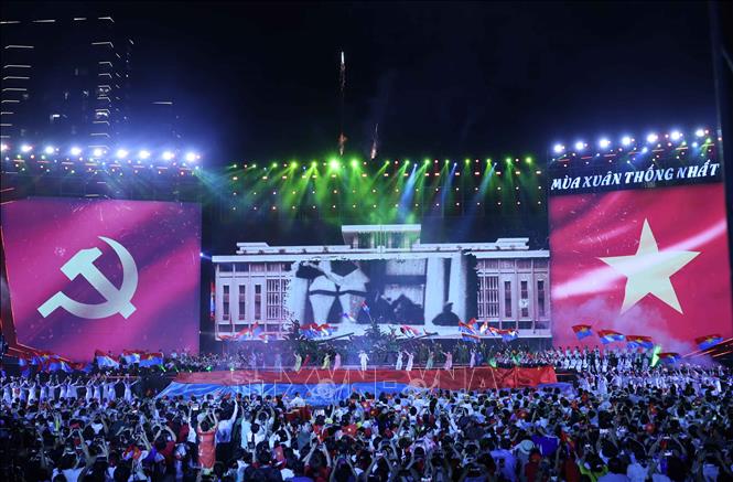 Tổng Bí thư Tô Lâm dự Chương trình nghệ thuật đặc biệt 'Mùa Xuân thống nhất'