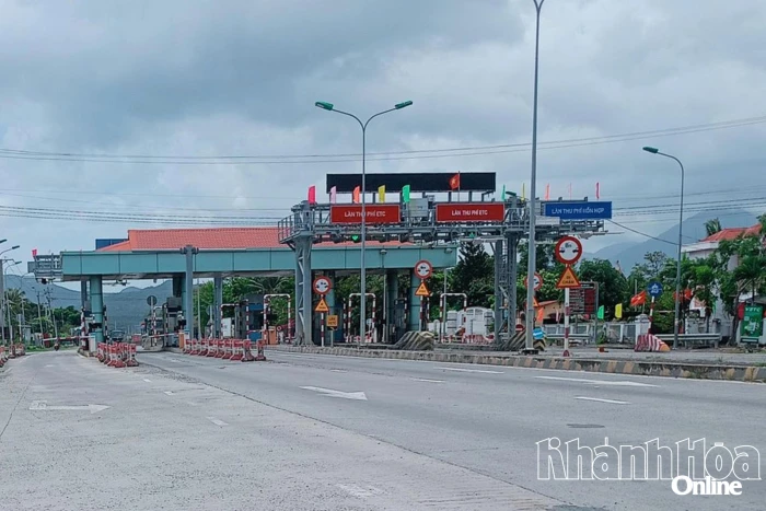 Việc miễn, giảm giá vé qua Trạm thu phí Cam Thịnh: Doanh nghiệp làm lơ với chính sách