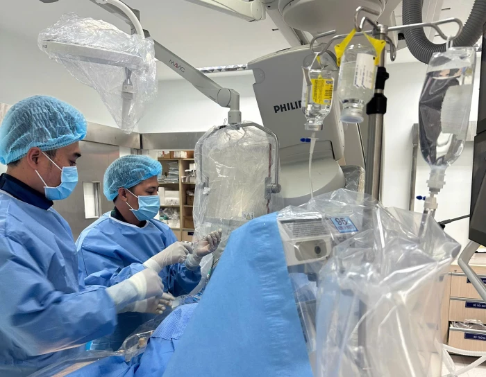 Bệnh viện Đa khoa Ninh Thuận đặt máy tạo nhịp tim vĩnh viễn cho bệnh nhân suy thận mạn