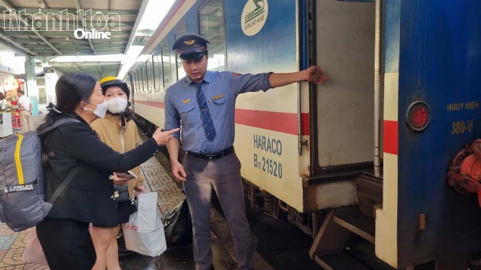 Bảo đảm phục vụ tốt nhu cầu đi lại của người dân dịp nghỉ lễ