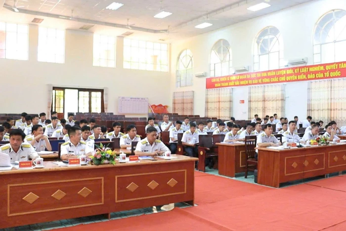 Lữ đoàn 101 rút kinh nghiệm thực hiện các nhiệm vụ quý I