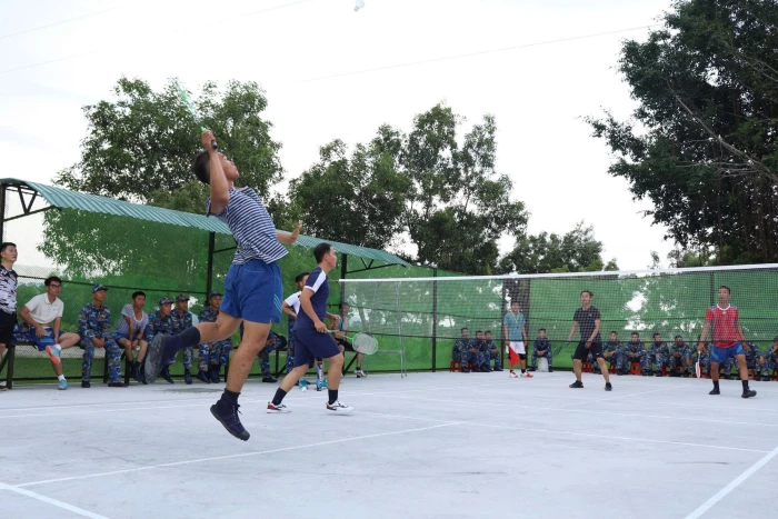 Lữ đoàn 101 tổ chức các hoạt động dịp lễ cho bộ đội