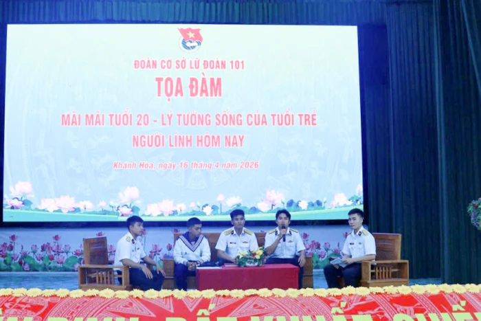 Đoàn cơ sở Lữ đoàn 101 tọa đàm “Mãi mãi tuổi 20 - Lý tưởng sống của tuổi trẻ người lính hôm nay”