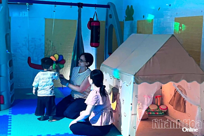 Can thiệp sớm cho trẻ rối loạn phát triển: Thay đổi cách tiếp cận