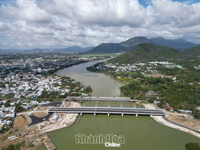 Nghiệm thu, bàn giao công trình đập ngăn mặn trên sông Cái Nha Trang