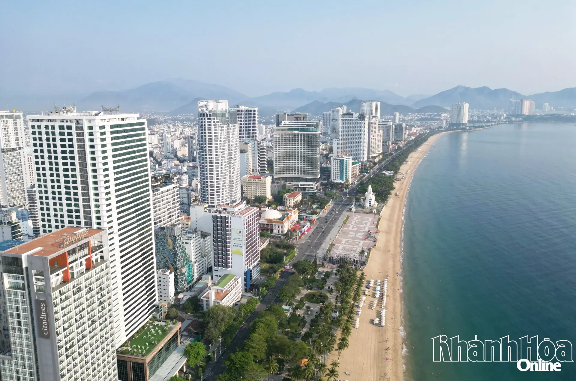 Quy hoạch khu vực phía đông đường Trần Phú: Cân bằng phát triển và bảo tồn không gian biển