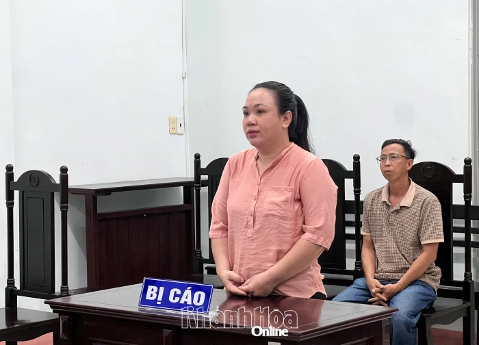 Trộm vàng, 1 nhân viên bán vàng lãnh 6 năm tù