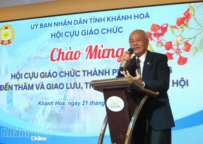Hội Cựu Giáo chức tỉnh Khánh Hòa trao đổi kinh nghiệm hoạt động với Hội Cựu giáo chức TP. Đà Nẵng