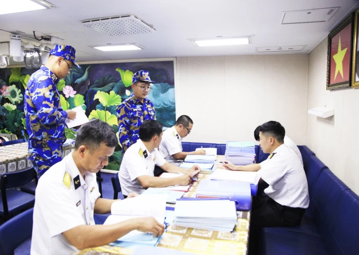 Kiểm tra, đánh giá kết quả công tác huấn luyện tại Lữ đoàn 162