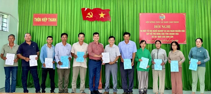 Xã Nam Cam Ranh ra mắt 3 tổ hội nghề nghiệp và giải ngân nguồn vốn Quỹ Hỗ trợ nông dân tỉnh