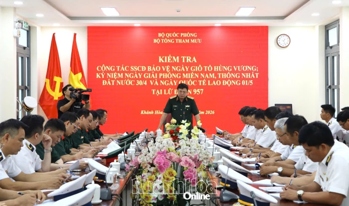 Bộ Quốc phòng kiểm tra công tác sẵn sàng chiến đấu bảo vệ căn cứ tại Lữ đoàn 957