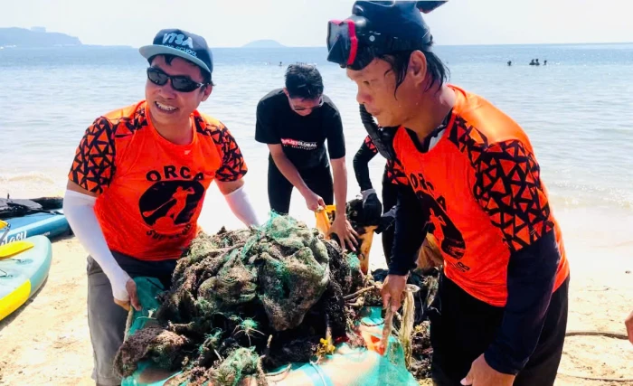 Gỡ “lưới ma”, cứu rạn san hô vịnh Nha Trang