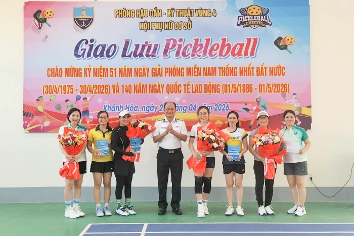 Hội Phụ nữ Phòng Hậu cần - Kỹ thuật Vùng 4 Hải quân: Giao hữu Pickleball chào mừng các ngày lễ lớn