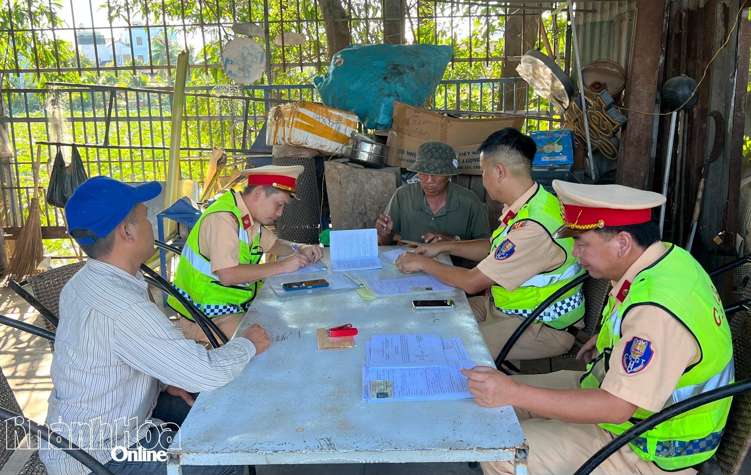 Tháo gỡ khó khăn trong công tác thi hành pháp luật về xử lý vi phạm hành chính