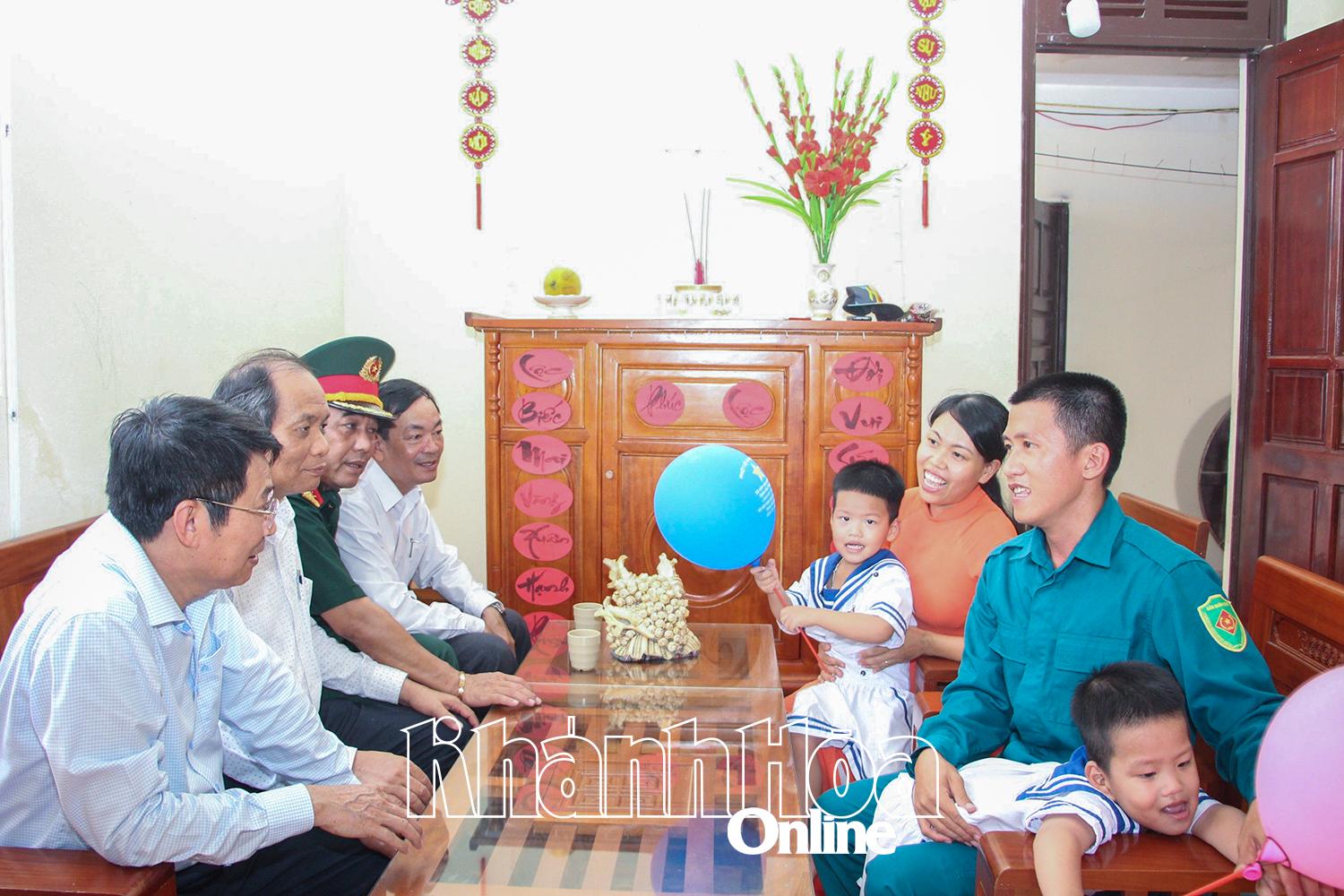 Tổ quốc nơi đầu sóng - Kỳ 2: Thắm tình quân dân