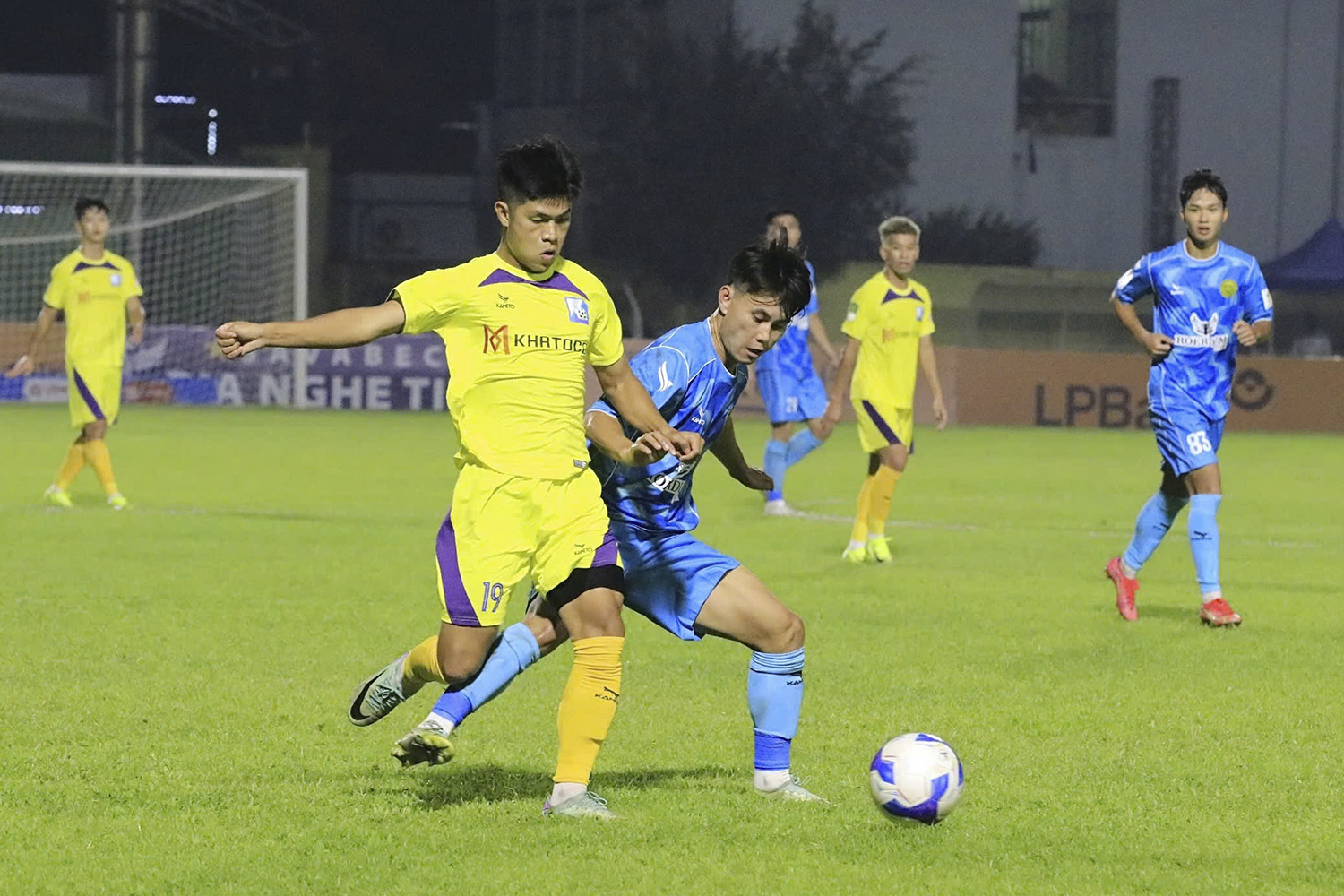 Vòng 18 Giải hạng Nhất quốc gia Bia Sao Vàng 2024 - 2025: Cơ hội cho Khatoco Khánh Hòa trên sân nhà