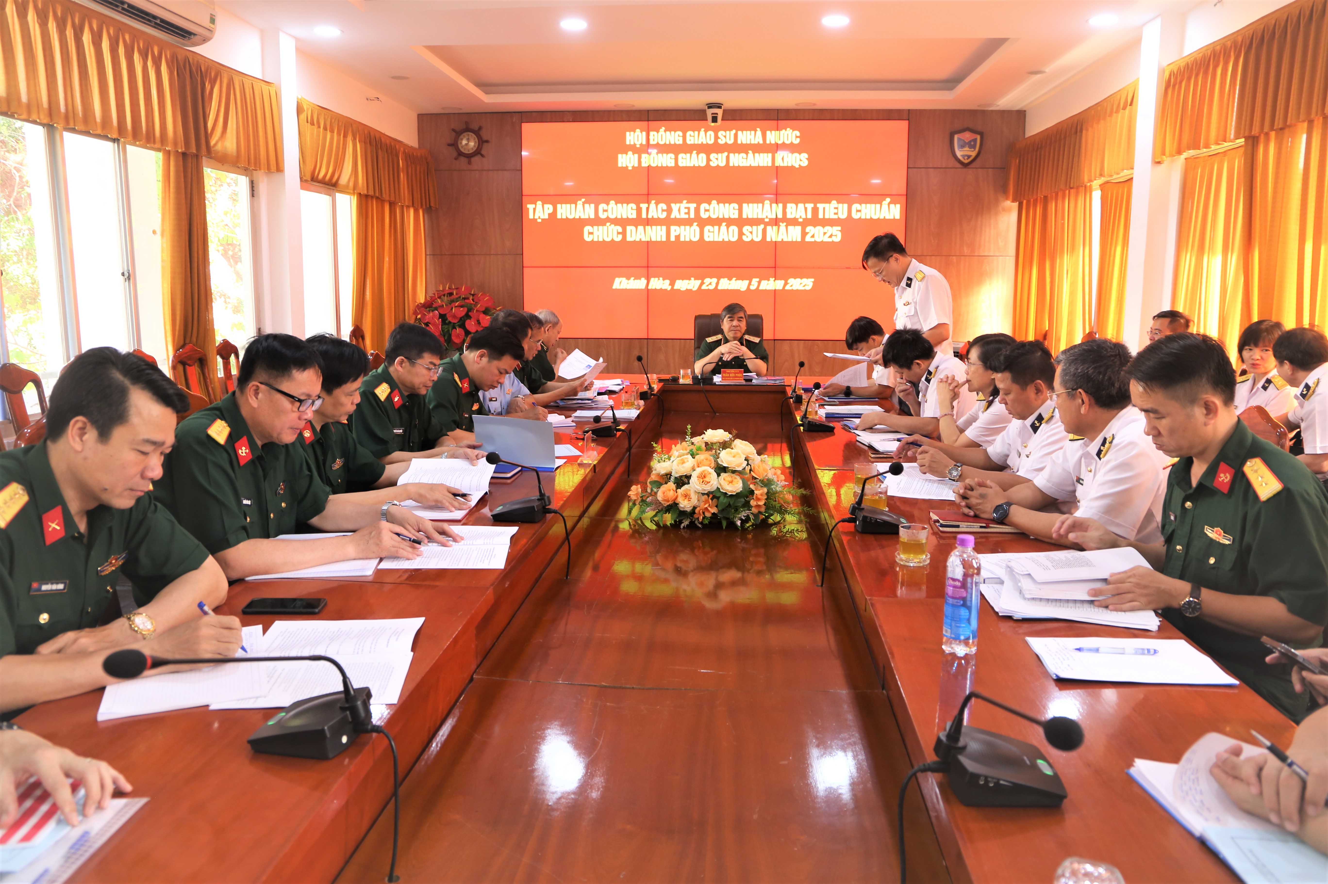 Hội đồng Giáo sư ngành Khoa học Quân sự tổ chức tập huấn tại Học viện Hải quân