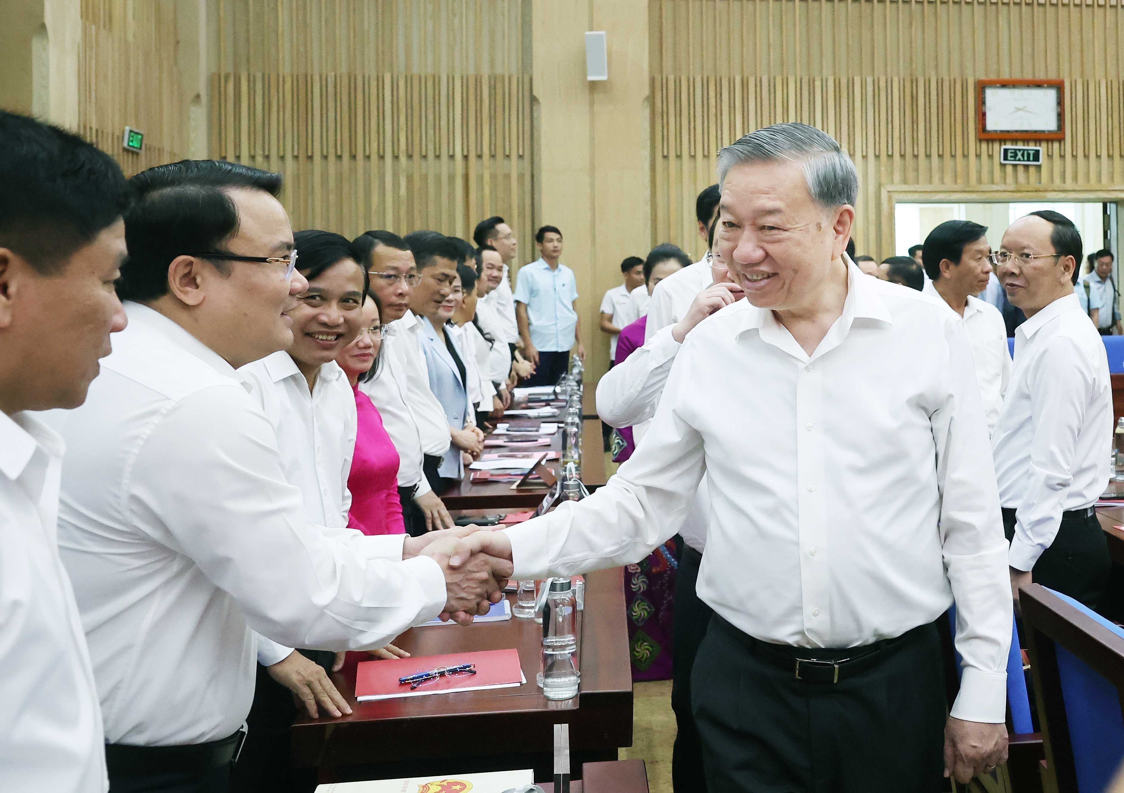 Chỉ dẫn của Chủ tịch Hồ Chí Minh về xây dựng, kiện toàn tổ chức bộ máy của chính quyền địa phương và ý nghĩa đối với công cuộc sắp xếp tổ chức bộ máy của chính quyền địa phương hiện nay