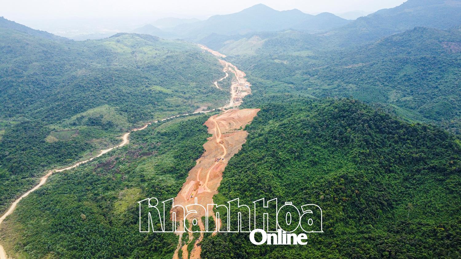 Dự án Đường bộ cao tốc Khánh Hòa - Buôn Ma Thuột: Nỗ lực giải phóng mặt bằng để đẩy nhanh tiến độ