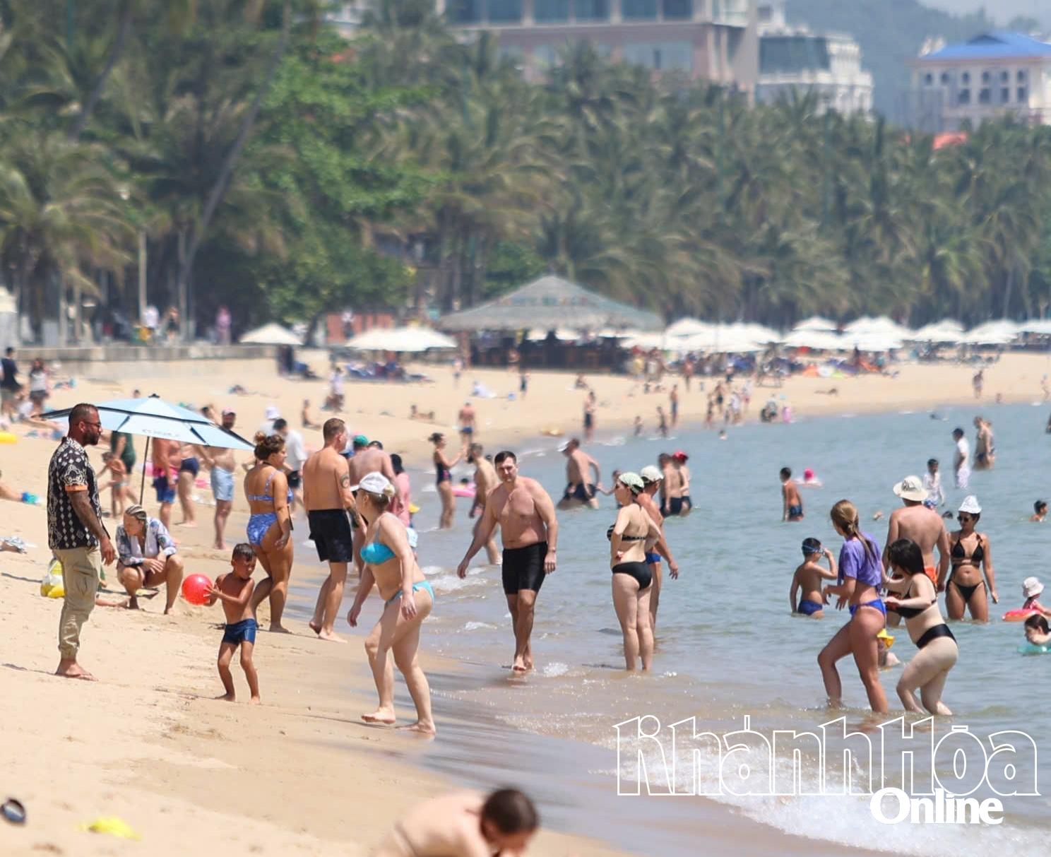 Khách quốc tế đến Việt Nam tháng 4 giảm 19,5%