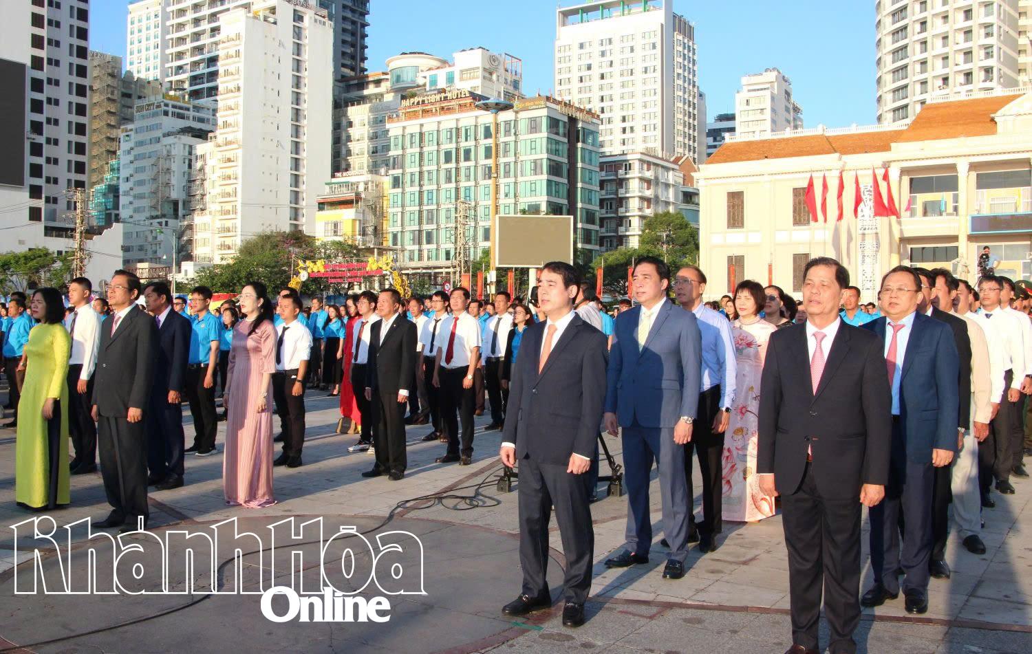 Lễ Chào cờ Tháng 5 và phát động Tháng Công nhân năm 2025