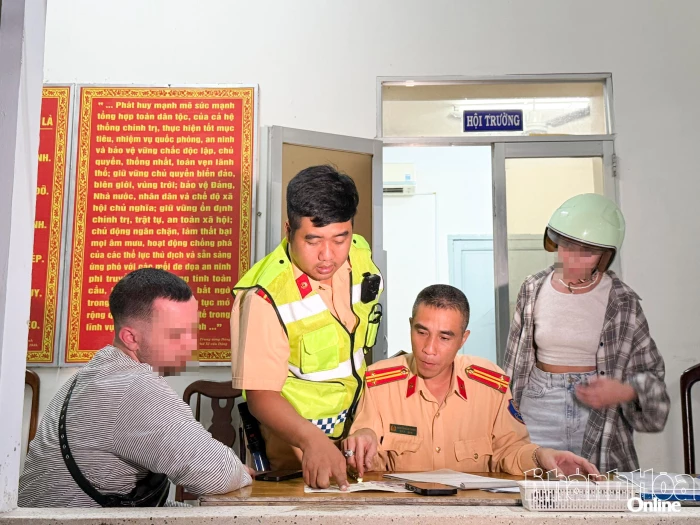 Thách thức trong quản lý người nước ngoài - Kỳ 2: Bát nháo khi tham gia giao thông