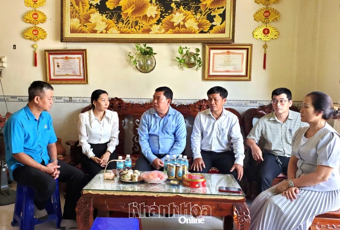Thăm 5 gia đình nạn nhân tử vong do tai nạn lao động