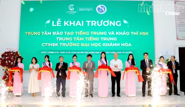 Trường Đại học Khánh Hòa khai trương Trung tâm Đào tạo tiếng Trung và Khảo thí HSK