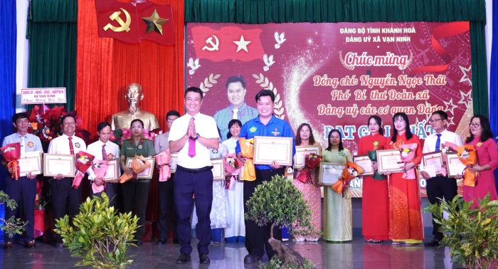 Vòng chung khảo Hội thi Báo cáo viên, tuyên truyền viên giỏi xã Vạn Ninh năm 2026