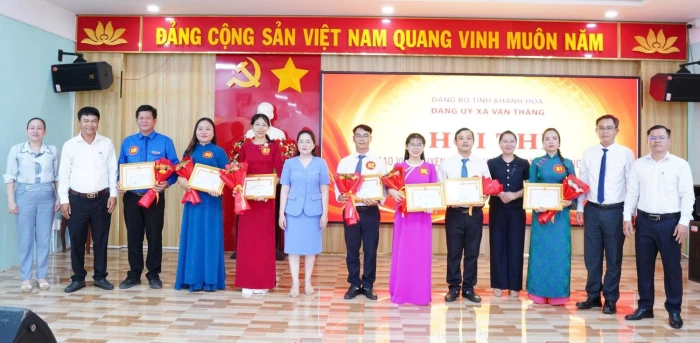 Hội thi Báo cáo viên, tuyên truyền viên giỏi xã Vạn Thắng năm 2026