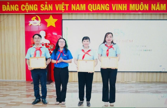 Xã Vạn Thắng kỷ niệm 85 năm Ngày thành lập Đội