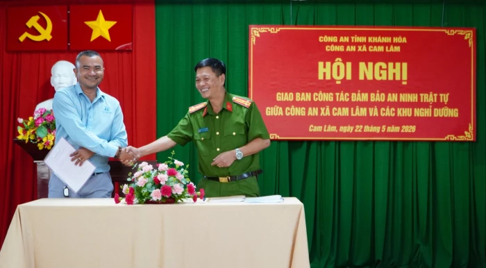 Công an xã Cam Lâm giao ban công tác đảm bảo an ninh trật tự với các khu nghỉ dưỡng
