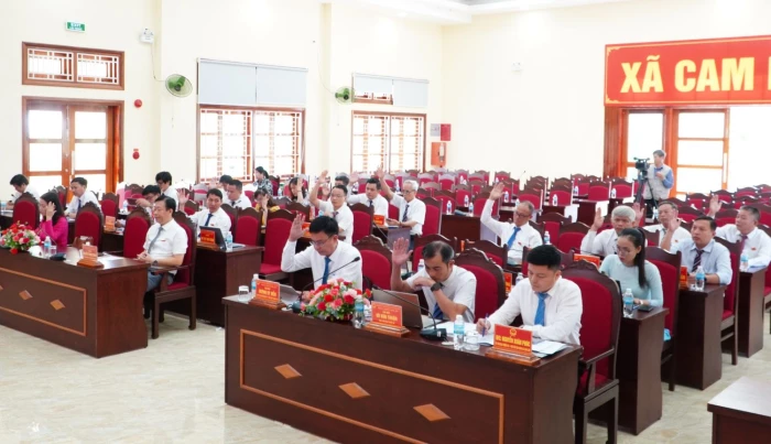 Kỳ họp chuyên đề HĐND xã Cam Lâm khóa II