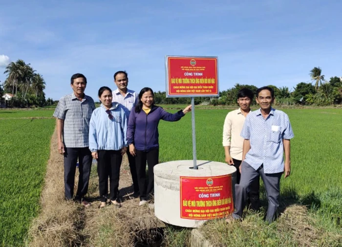 Hội Nông dân xã Vạn Thắng nghiệm thu mô hình “Bi thu gom bao bì thuốc bảo vệ thực vật”