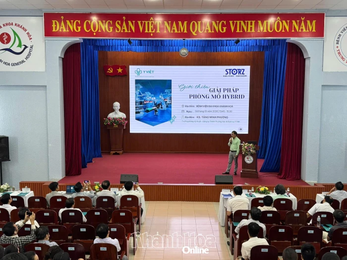 Gần 100 y, bác sĩ tham gia hội thảo về giải pháp phòng mổ thông minh
