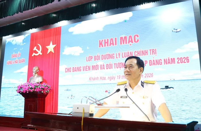 Đảng ủy Vùng 4 Hải quân bồi dưỡng lý luận chính trị cho đảng viên mới và đối tượng kết nạp đảng năm 2026