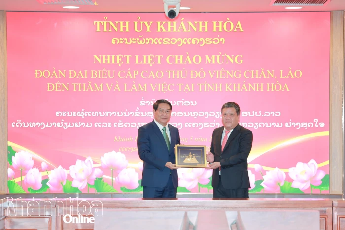 Bí thư Tỉnh ủy Khánh Hòa Trần Phong tiếp, hội đàm với đoàn đại biểu cấp cao Thủ đô Viêng Chăn (Lào)