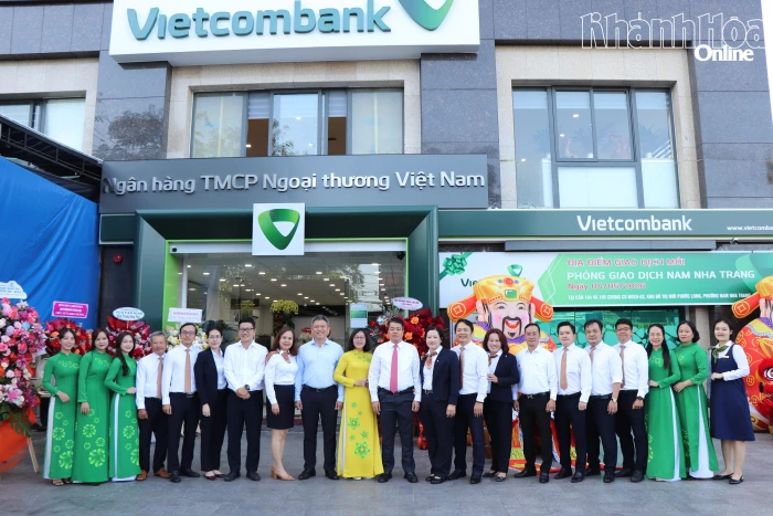 Vietcombank Chi nhánh Khánh Hòa: Chuyển đổi điểm giao dịch mới của Phòng giao dịch Nam Nha Trang