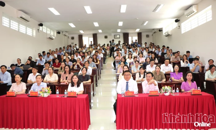 Gần 200 cán bộ được bồi dưỡng nghiệp vụ công tác tuyên giáo và dân vận