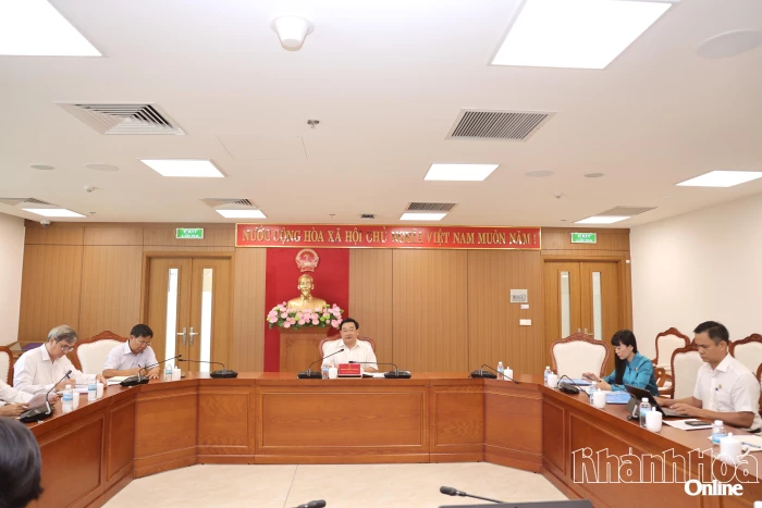 Quyết liệt ngăn chặn tình trạng săn bắt chim yến trái phép