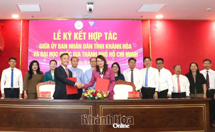 UBND tỉnh Khánh Hòa ký kết hợp tác với Đại học Quốc gia TP. Hồ Chí Minh