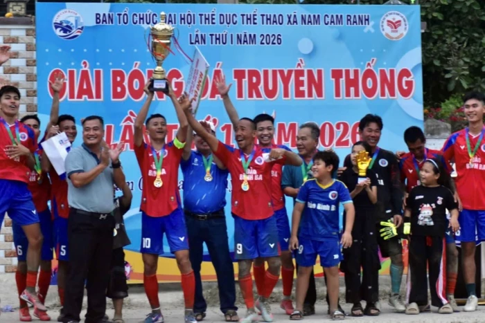 Xã Nam Cam Ranh bế mạc Giải bóng đá truyền thống lần thứ I