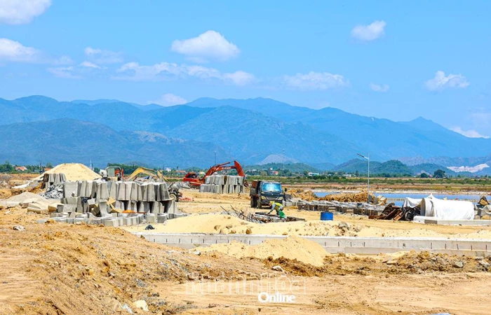 Lấy đầu tư công làm "đòn bẩy" tăng trưởng