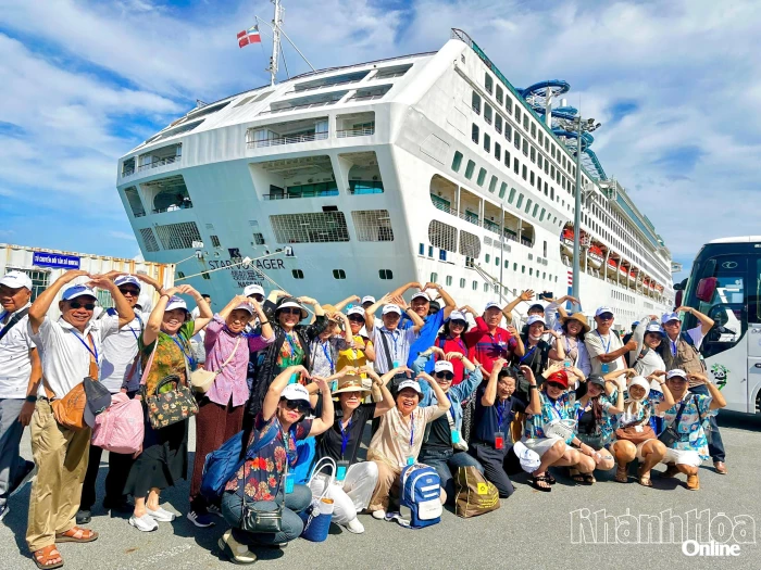 Vietravel Chi nhánh Khánh Hòa ra mắt tour du thuyền quốc tế 5 sao