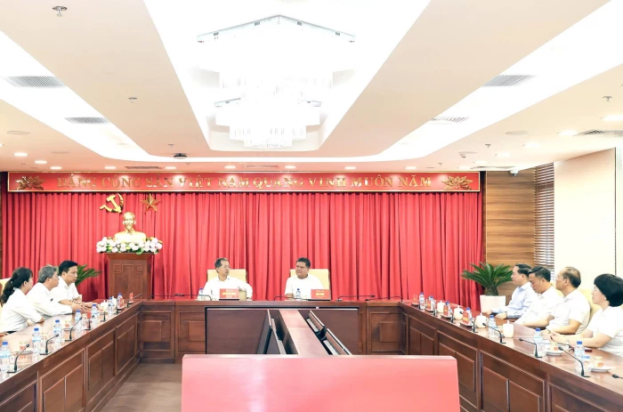 Đoàn công tác của Tòa án nhân dân tối cao làm việc với Ban Thường vụ Tỉnh ủy Khánh Hòa