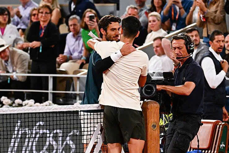 Roland Garros: Tay vợt số một thế giới Sinner chặn đứng tham vọng của Djokovic