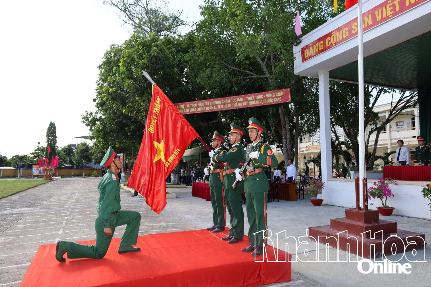 Trung đoàn Bộ binh 974 tổ chức lễ tuyên thệ chiến sĩ mới năm 2025