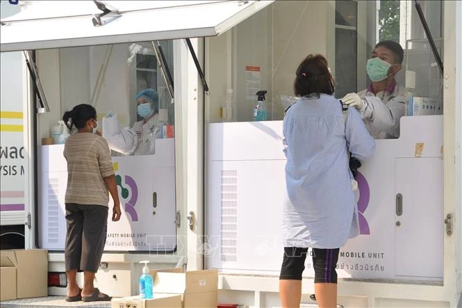 Dịch COVID-19 ở Thái Lan suy yếu dần